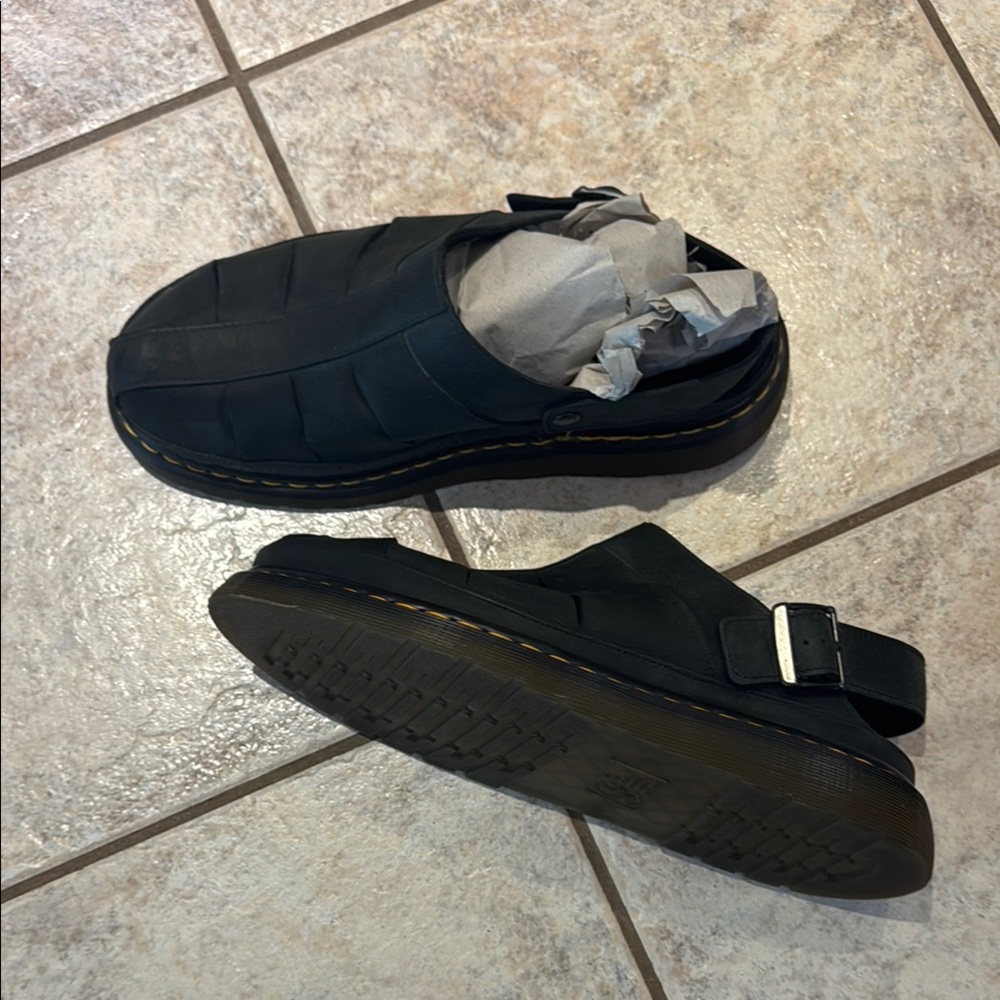 Dr. Martens Black Casual Comfort